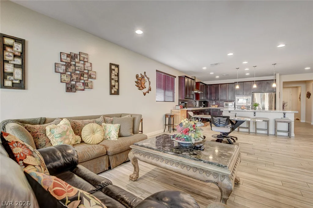9730 Ponderosa Skye, Las Vegas, NV 89166