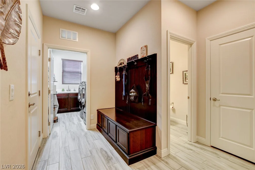 9730 Ponderosa Skye, Las Vegas, NV 89166