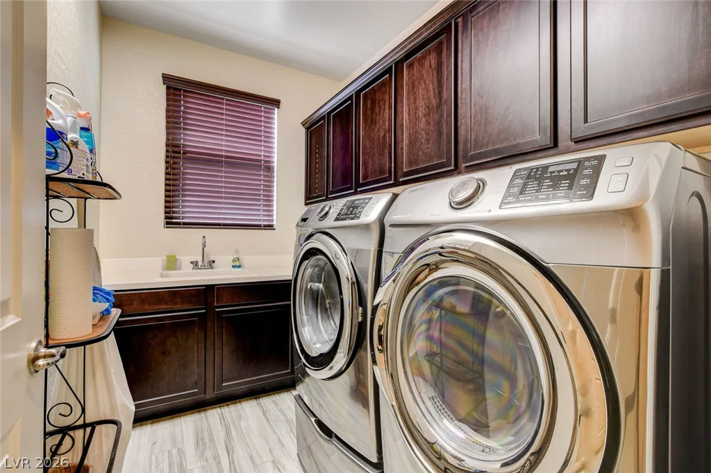 9730 Ponderosa Skye, Las Vegas, NV 89166