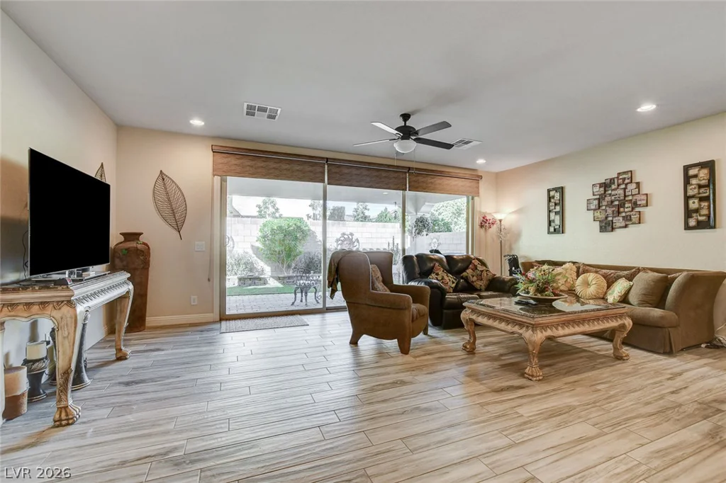 9730 Ponderosa Skye, Las Vegas, NV 89166