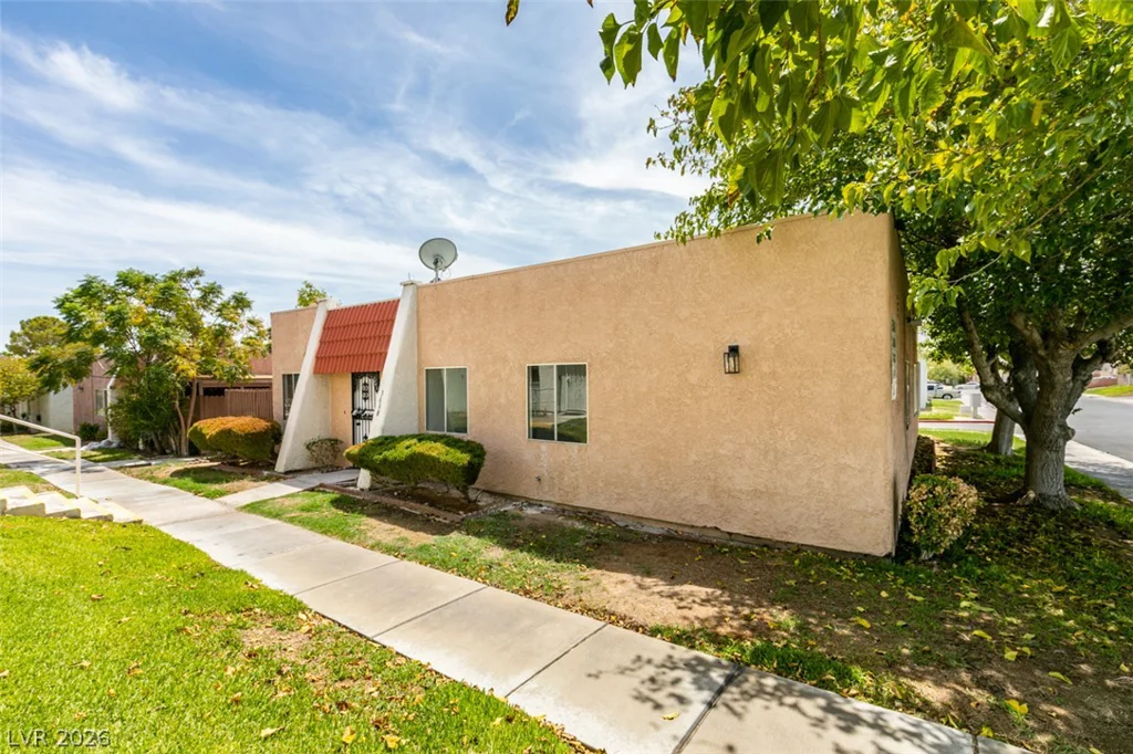 3638 Villa Knolls East, Las Vegas, NV 89120