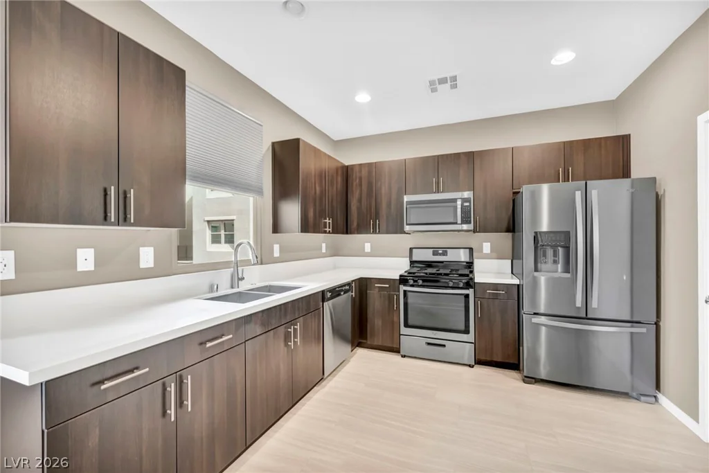 11238 Essence Point, Las Vegas, NV 89135