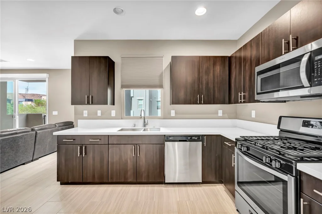 11238 Essence Point, Las Vegas, NV 89135