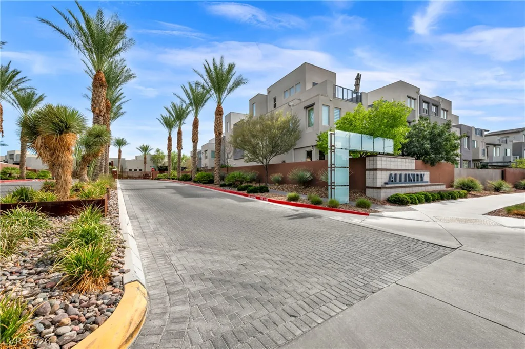 11238 Essence Point, Las Vegas, NV 89135