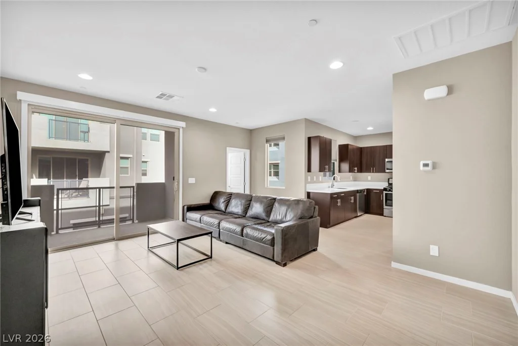 11238 Essence Point, Las Vegas, NV 89135