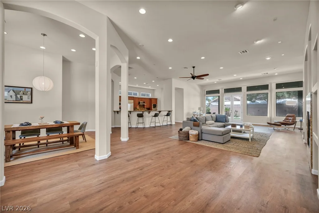 4528 Velvet Crest, Las Vegas, NV 89139