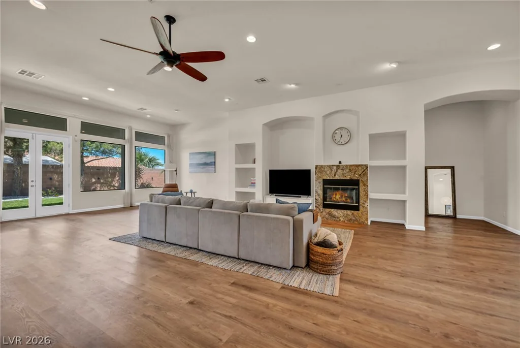 4528 Velvet Crest, Las Vegas, NV 89139