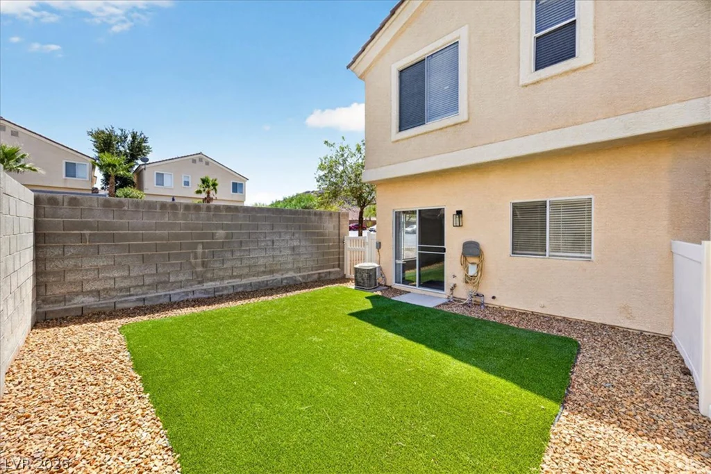 2594 Lazy Saddle, Henderson, NV 89002
