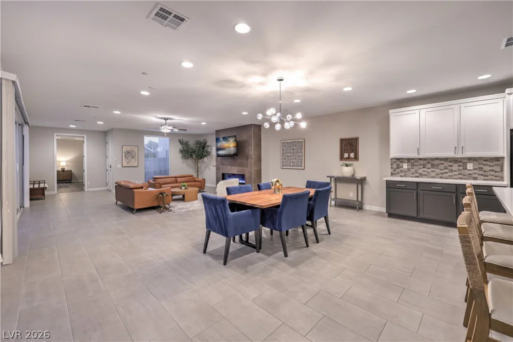 1327 8th, Las Vegas, NV 89104