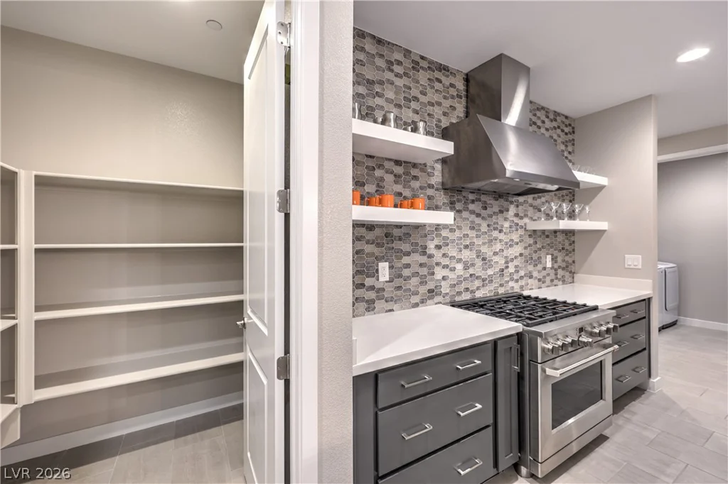 1327 8th, Las Vegas, NV 89104