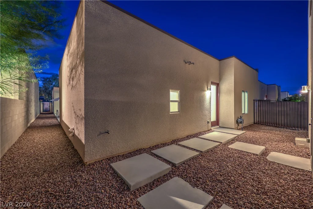 1327 8th, Las Vegas, NV 89104