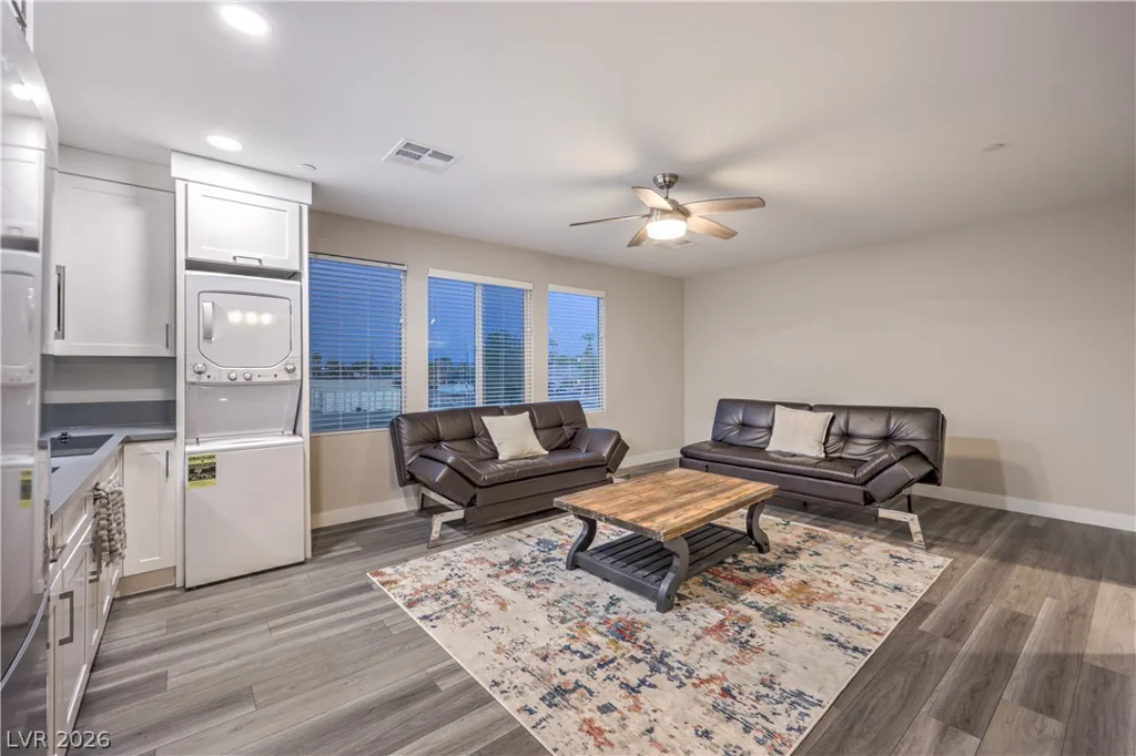 1327 8th, Las Vegas, NV 89104