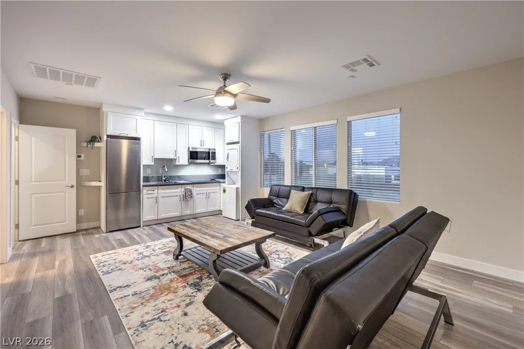 1327 8th, Las Vegas, NV 89104