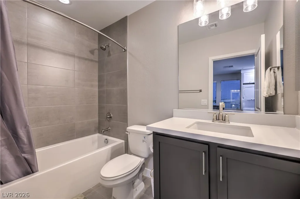 1327 8th, Las Vegas, NV 89104