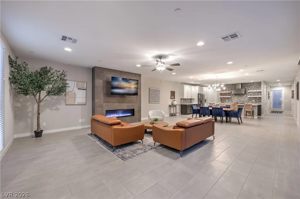 1327 8th, Las Vegas, NV 89104