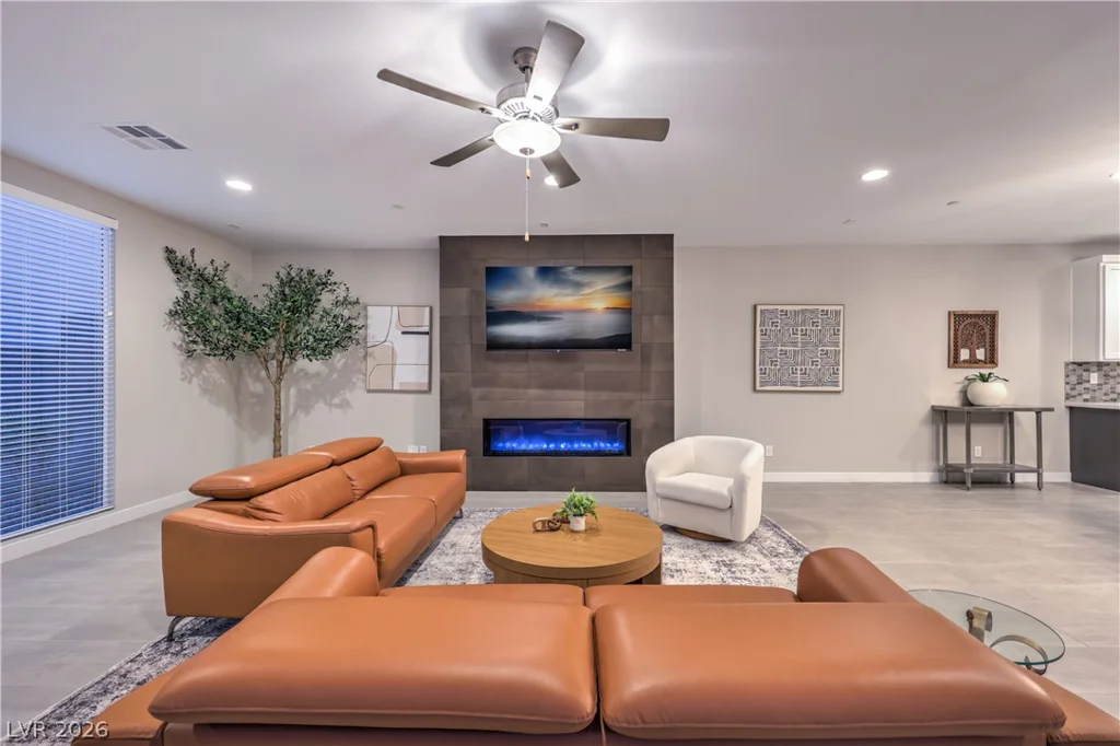1327 8th, Las Vegas, NV 89104