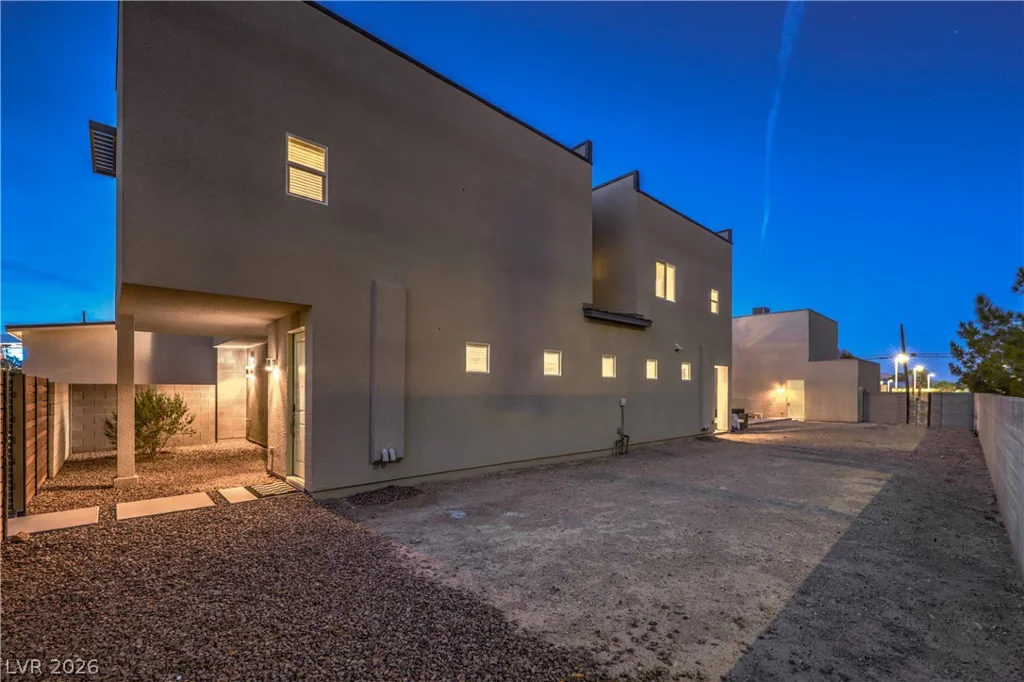 1335 8th, Las Vegas, NV 89104