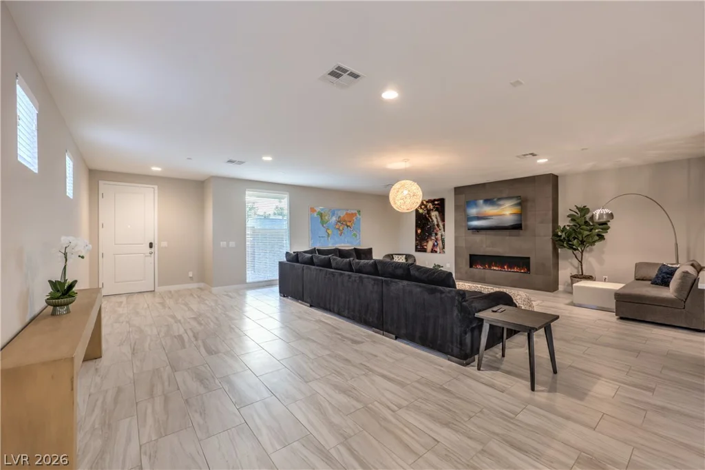 1335 8th, Las Vegas, NV 89104