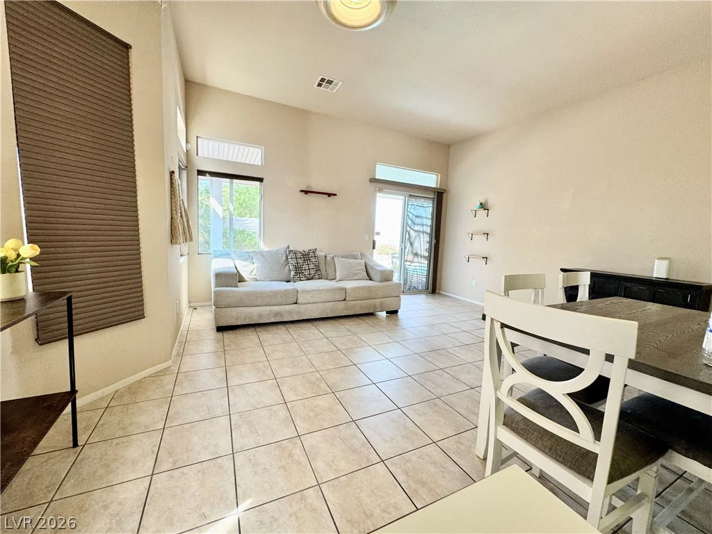 2112 Panther, North Las Vegas, NV 89031