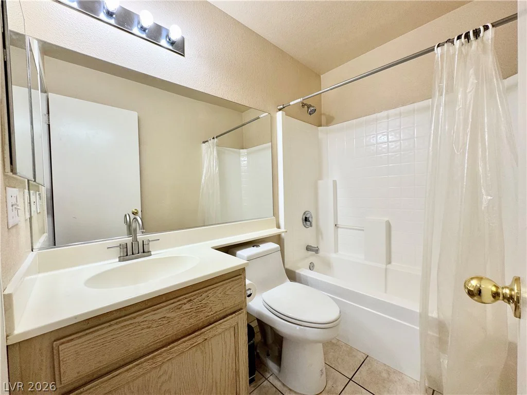 2112 Panther, North Las Vegas, NV 89031