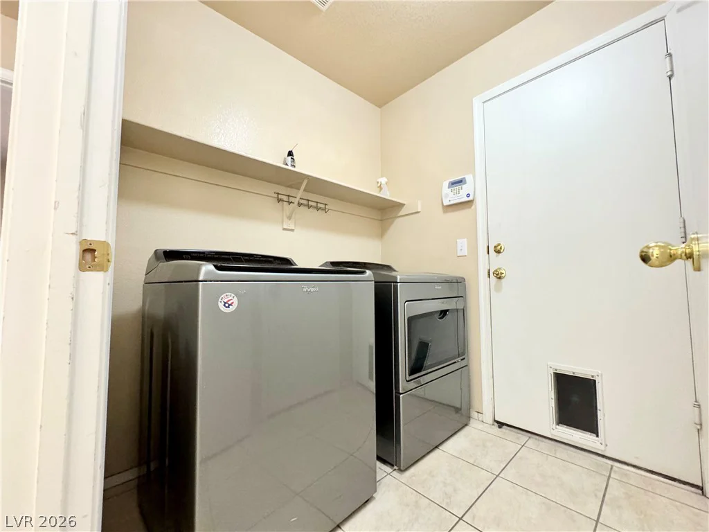 2112 Panther, North Las Vegas, NV 89031