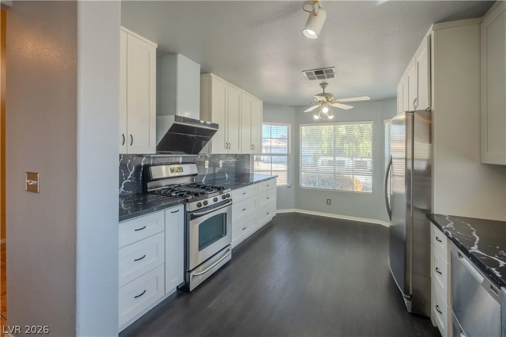 3103 Dante, North Las Vegas, NV 89031