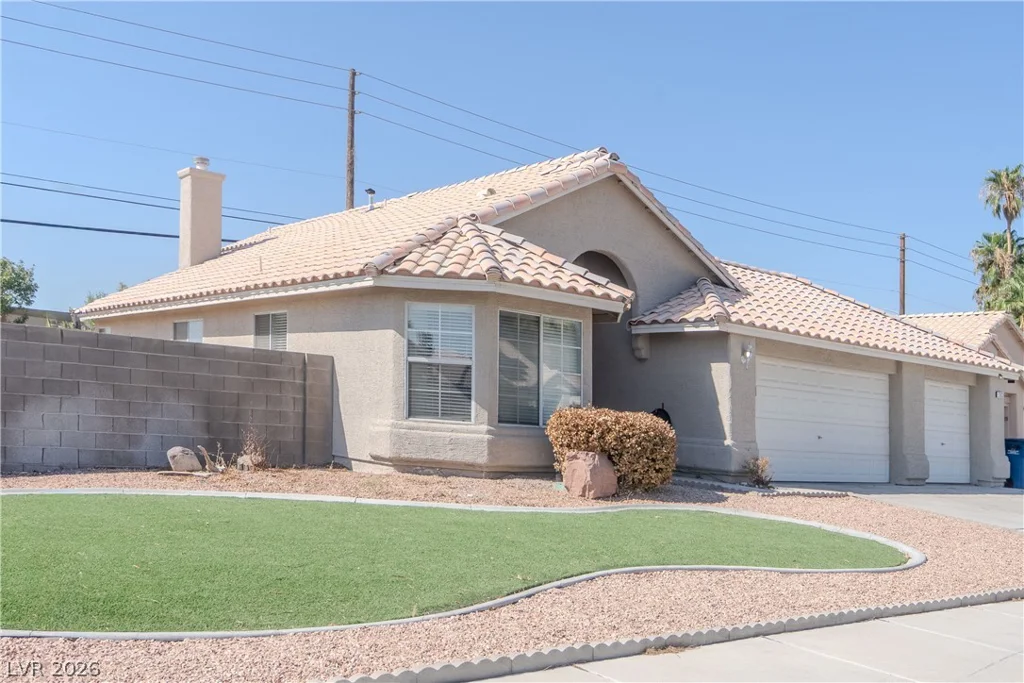 3103 Dante, North Las Vegas, NV 89031