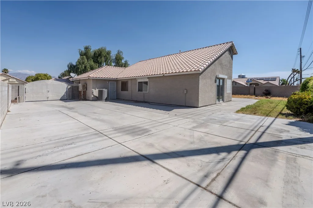 3103 Dante, North Las Vegas, NV 89031