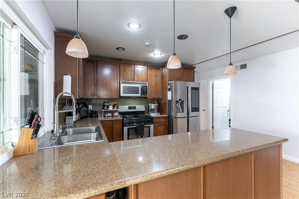 7112 Fenway, Las Vegas, NV 89147
