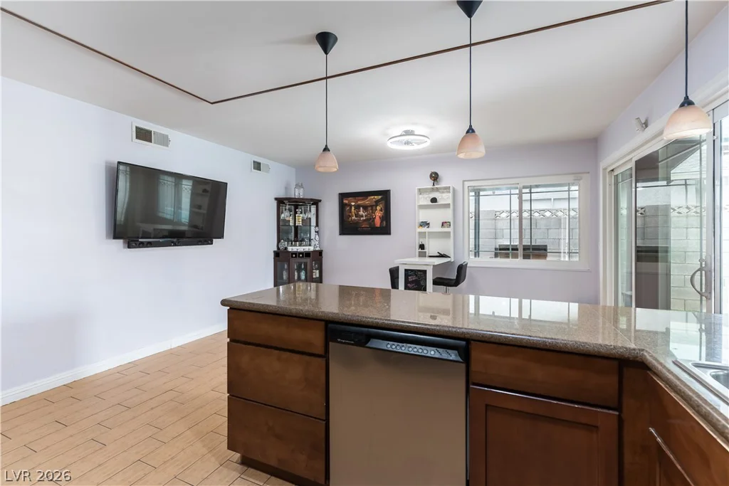 7112 Fenway, Las Vegas, NV 89147