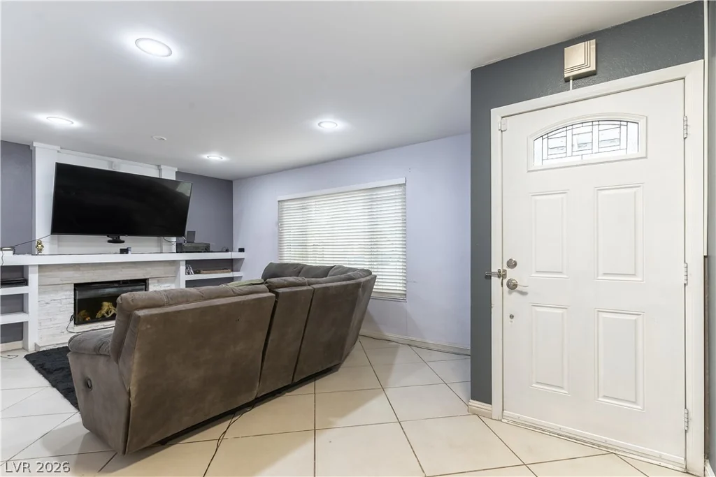 7112 Fenway, Las Vegas, NV 89147