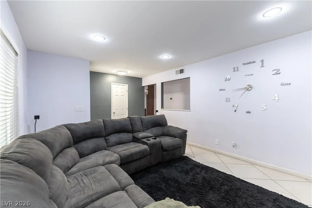7112 Fenway, Las Vegas, NV 89147