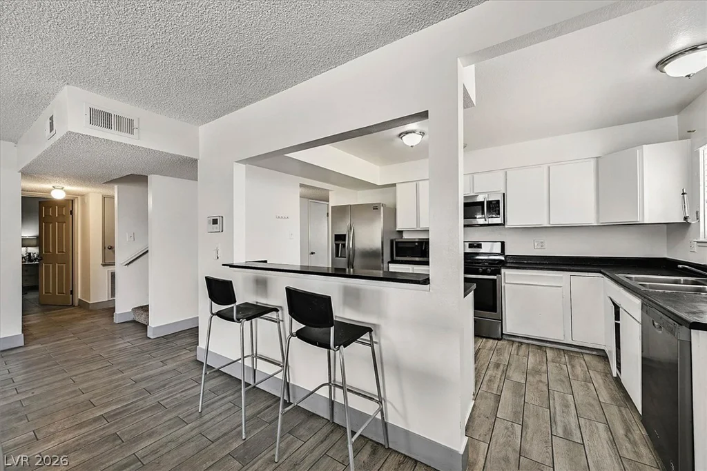 4301 El Esteban, Las Vegas, NV 89121
