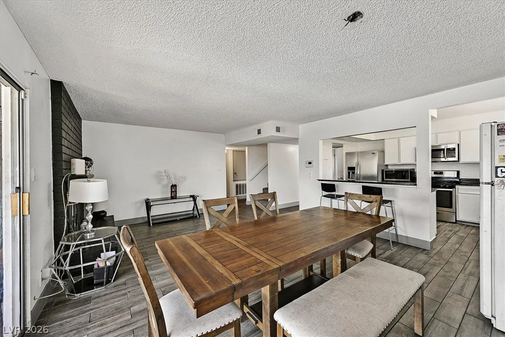4301 El Esteban, Las Vegas, NV 89121