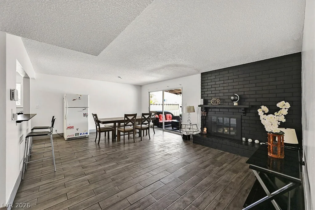 4301 El Esteban, Las Vegas, NV 89121