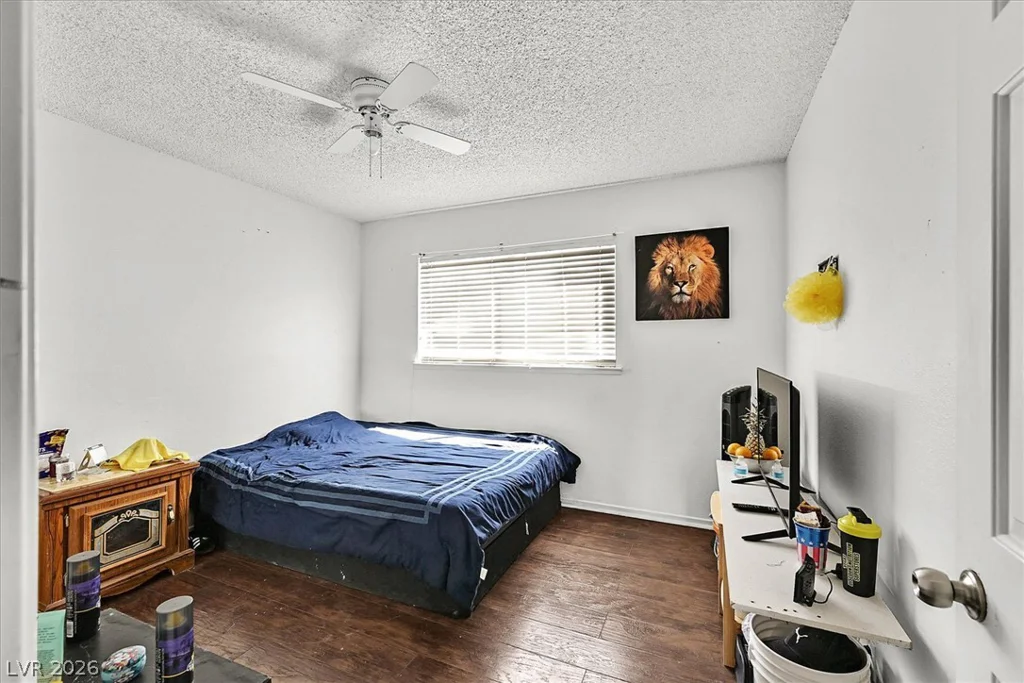 4301 El Esteban, Las Vegas, NV 89121