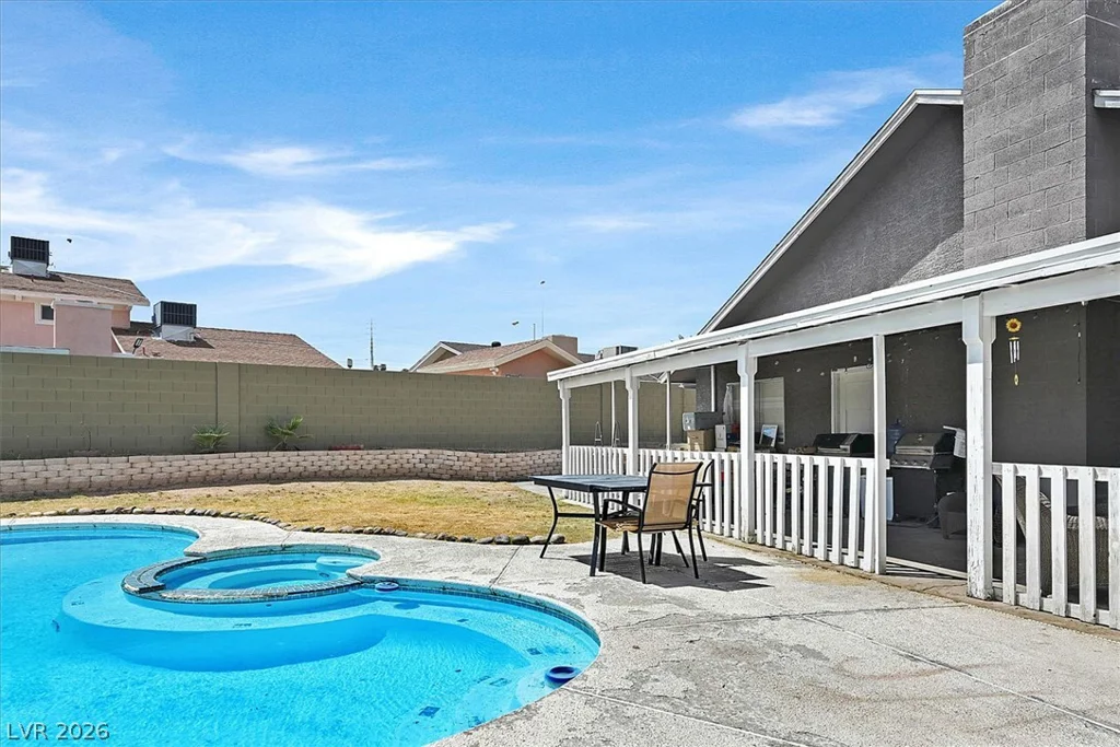 4301 El Esteban, Las Vegas, NV 89121