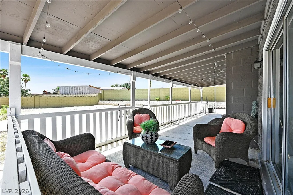 4301 El Esteban, Las Vegas, NV 89121