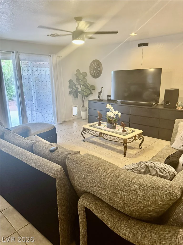 8609 Gilmore, Las Vegas, NV 89129