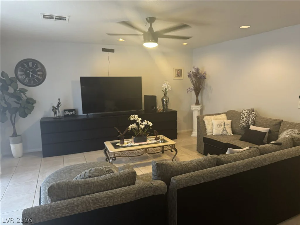 8609 Gilmore, Las Vegas, NV 89129