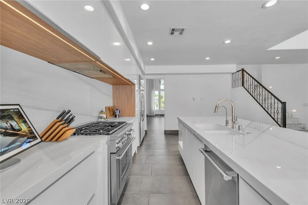 7920 Castellon, Las Vegas, NV 89128