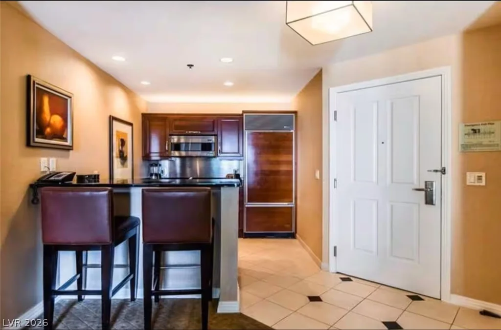 135 Harmon, Las Vegas, NV 89109