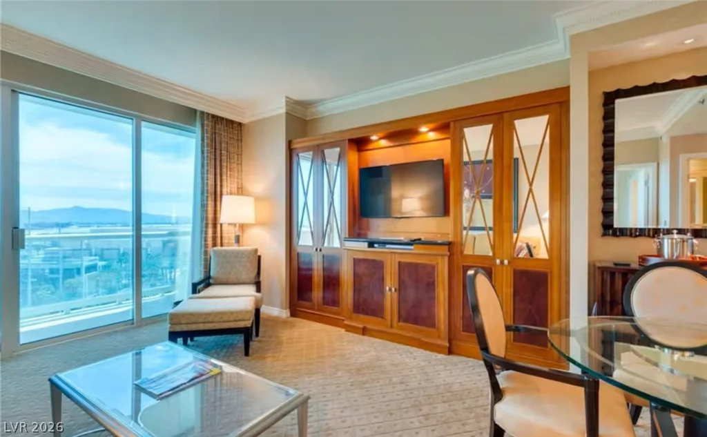 135 Harmon, Las Vegas, NV 89109
