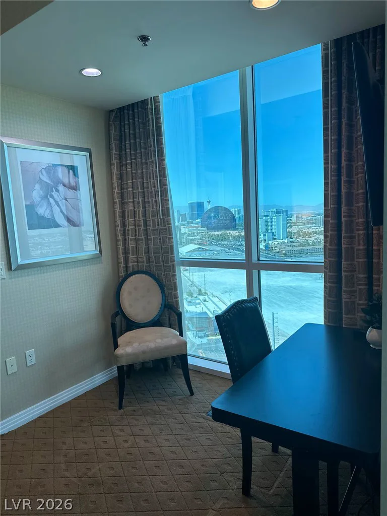 135 Harmon, Las Vegas, NV 89109