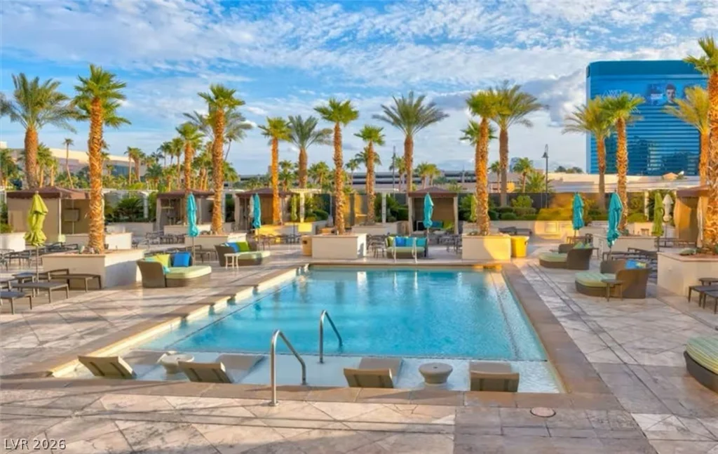 135 Harmon, Las Vegas, NV 89109