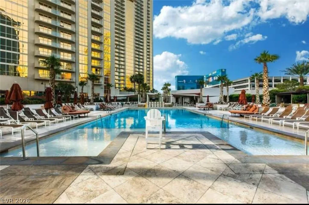 135 Harmon, Las Vegas, NV 89109