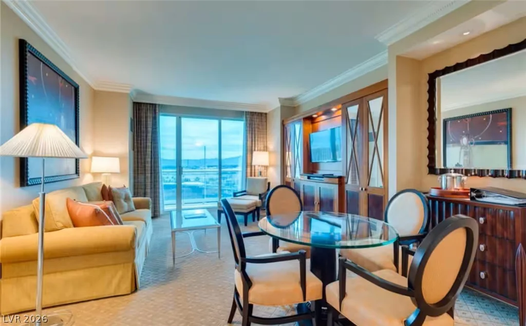 135 Harmon, Las Vegas, NV 89109
