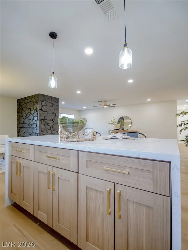 321 Lakehurst, Las Vegas, NV 89145