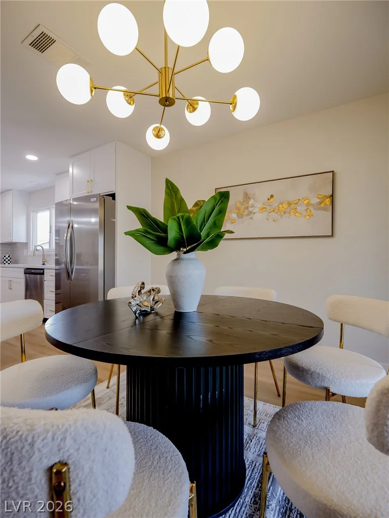 321 Lakehurst, Las Vegas, NV 89145