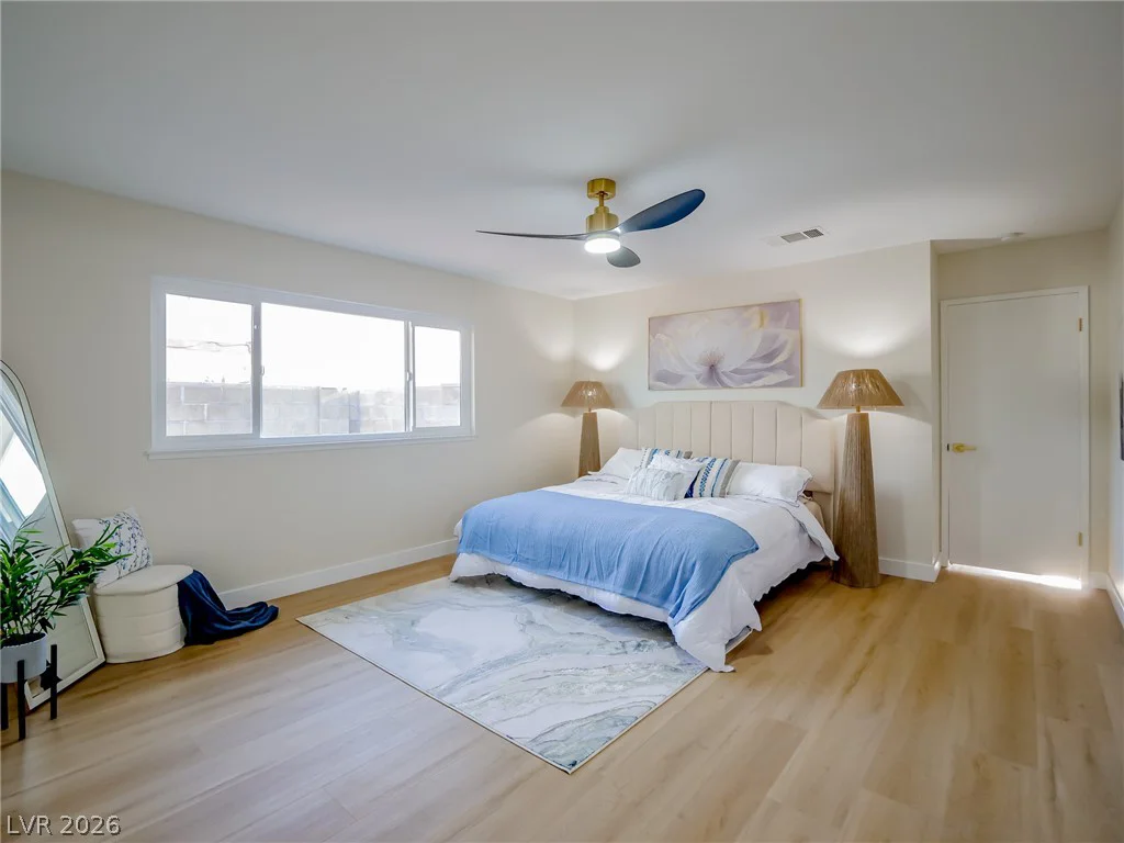 321 Lakehurst, Las Vegas, NV 89145